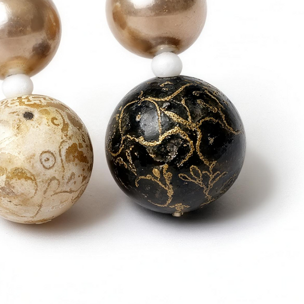 Lacquer Shell Paulownia Earrings