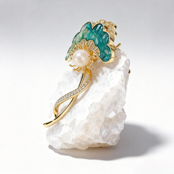 Inlaid Mother-of-Pearl Pearl Brooch